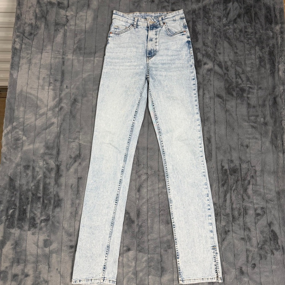 Bershka High Waisted Straight Leg Jeans Light Wash Acid Denim 5027/220/428/36